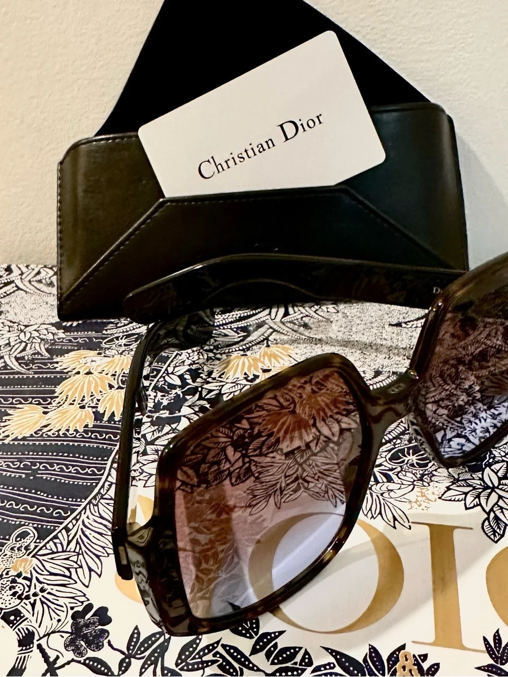 Dior Glow Oversized Square Sunglasses in Black with Gradient Lenses